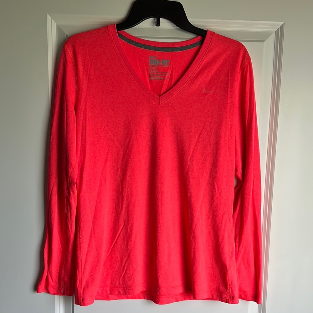 Nike large dri-fit l/s v-neck shirt